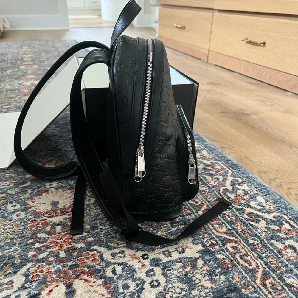 Gucci Black Modern Backpack Sleek Design - Picture 6 of 7